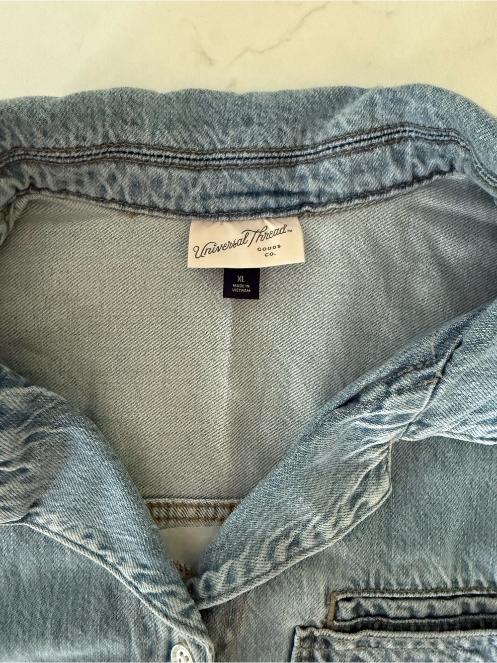Size XL Women’s Oversized Universal Thread Denim Shirt with Patchwork Heart - Picture 6 of 8